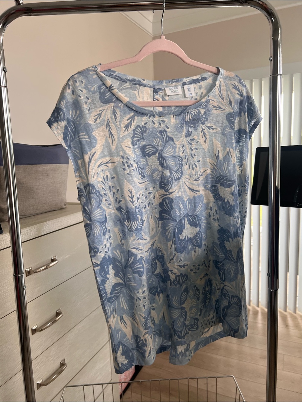 Sigrid Olsen Blue Floral Scoop-Neck Midi Top on Cream